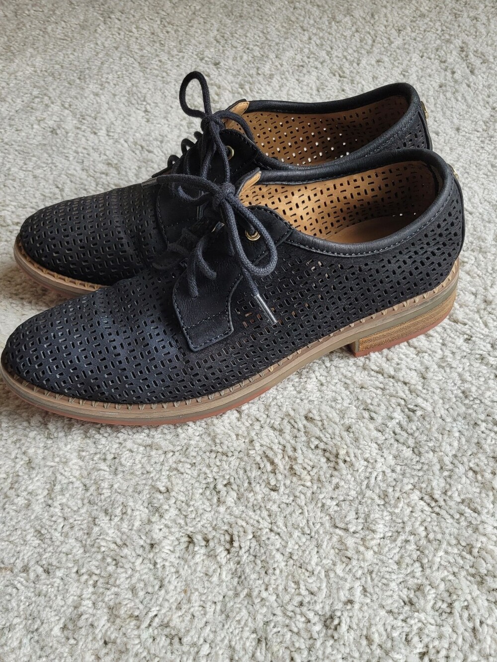 Womens Black Suede Oxfords. Cutouts Look Like A Big Extra. Very Good Condition